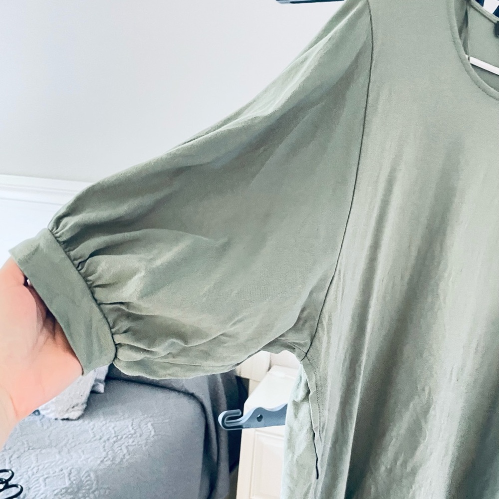 Shirt green